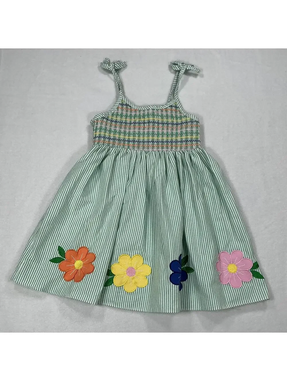 Goodlad Girls‎ 4T Green Seersucker Floral Applique Smocked Summer Dress